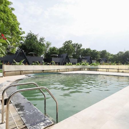 Oyo 48991 Serene Cottages And Resorts Vadodara Extérieur photo