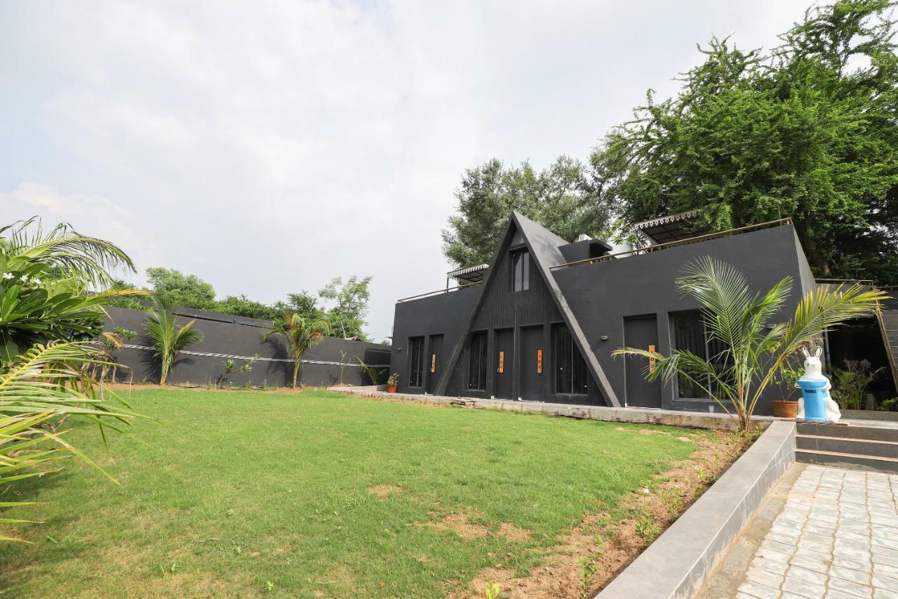 Oyo 48991 Serene Cottages And Resorts Vadodara Extérieur photo